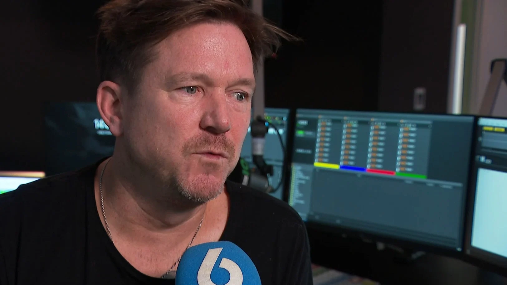 Johnny de Mol reageert op het nieuws dat Martijn Krabbé niet meer beter wordt