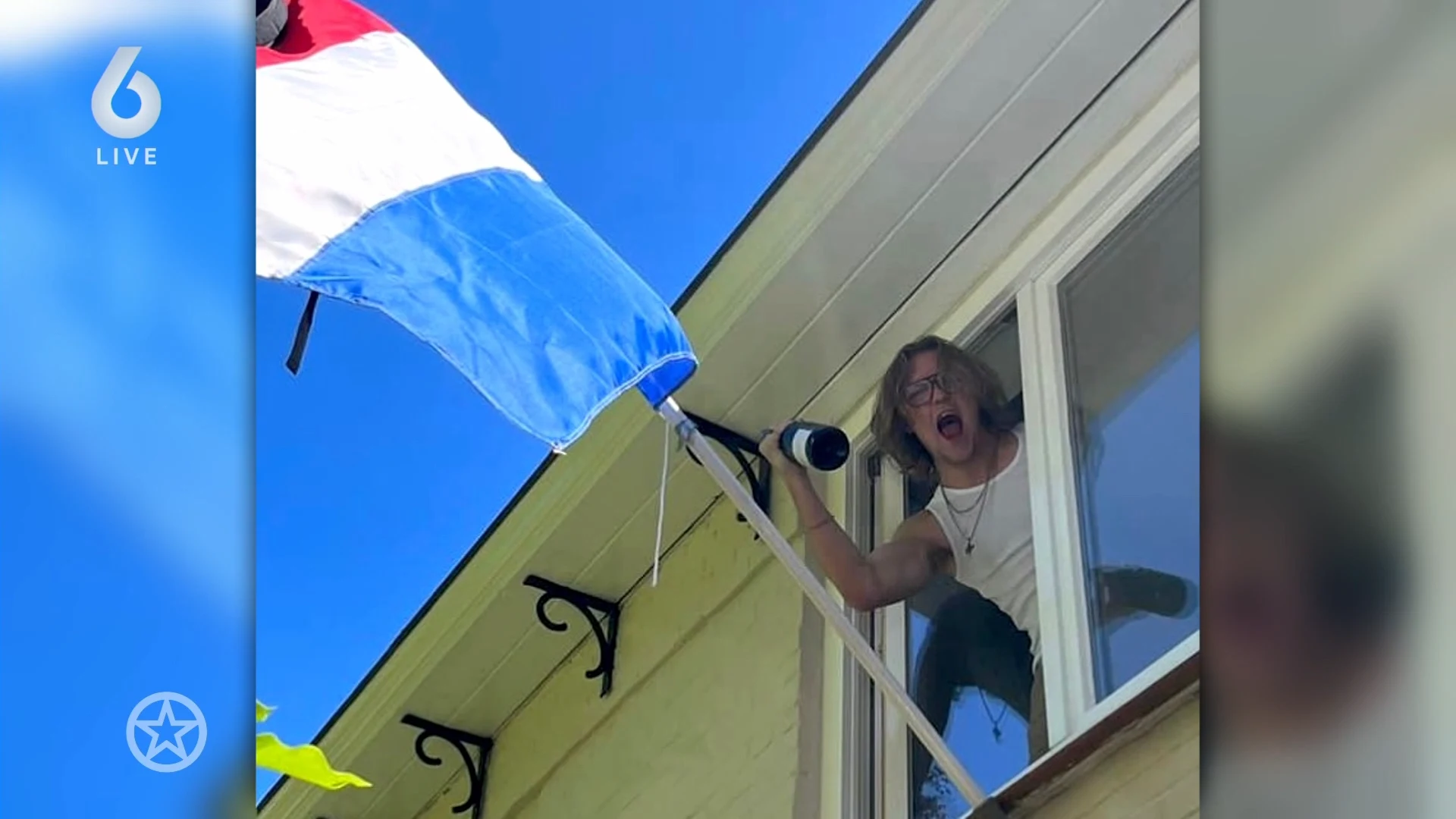 Vlaggen uit bij BN'ers: kinderen geslaagd