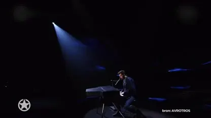 Koos vraagt Duncan het hemd van het lijf