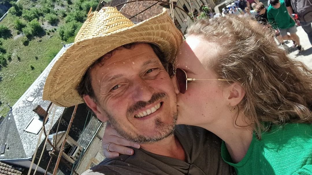 Nieuwe liefde B&B-Walter schrijft speciaal nummer voor hem