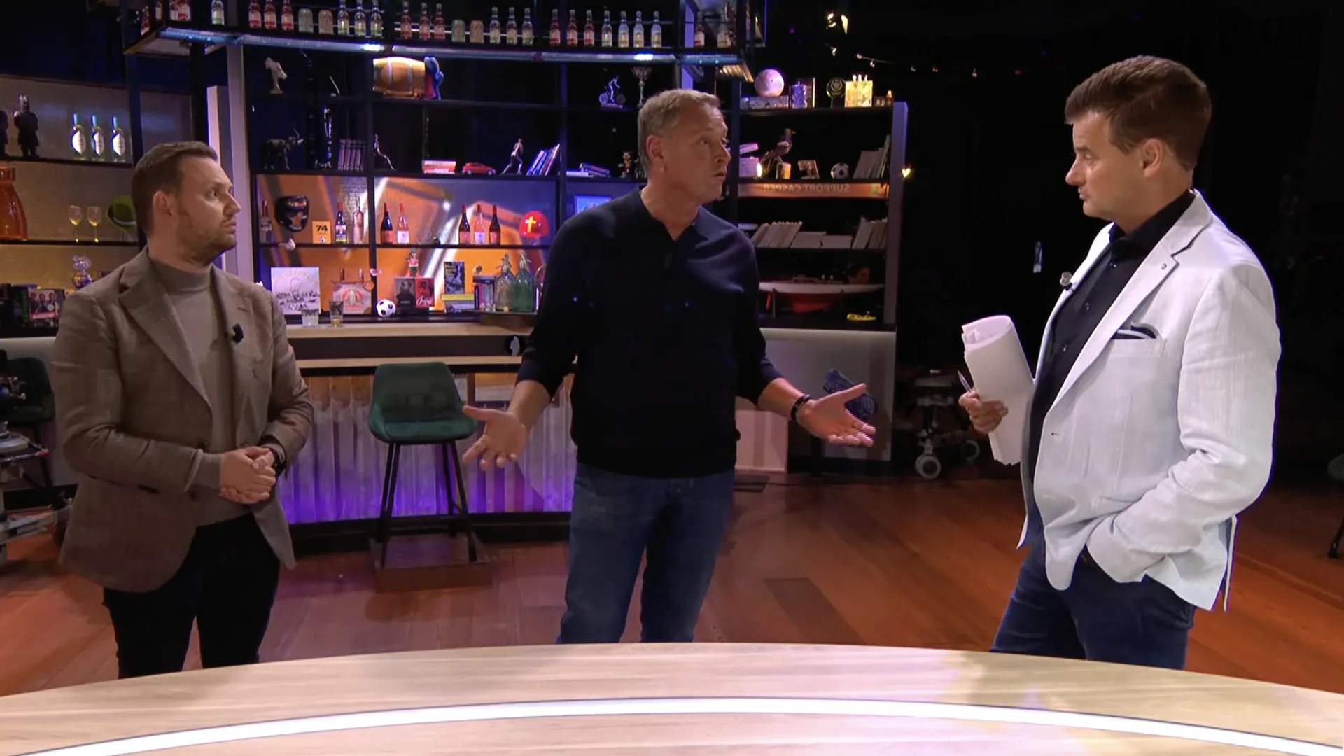 Verbazing In de Wandelgangen over snelle vakantie van Lubach: 'Decadent!'