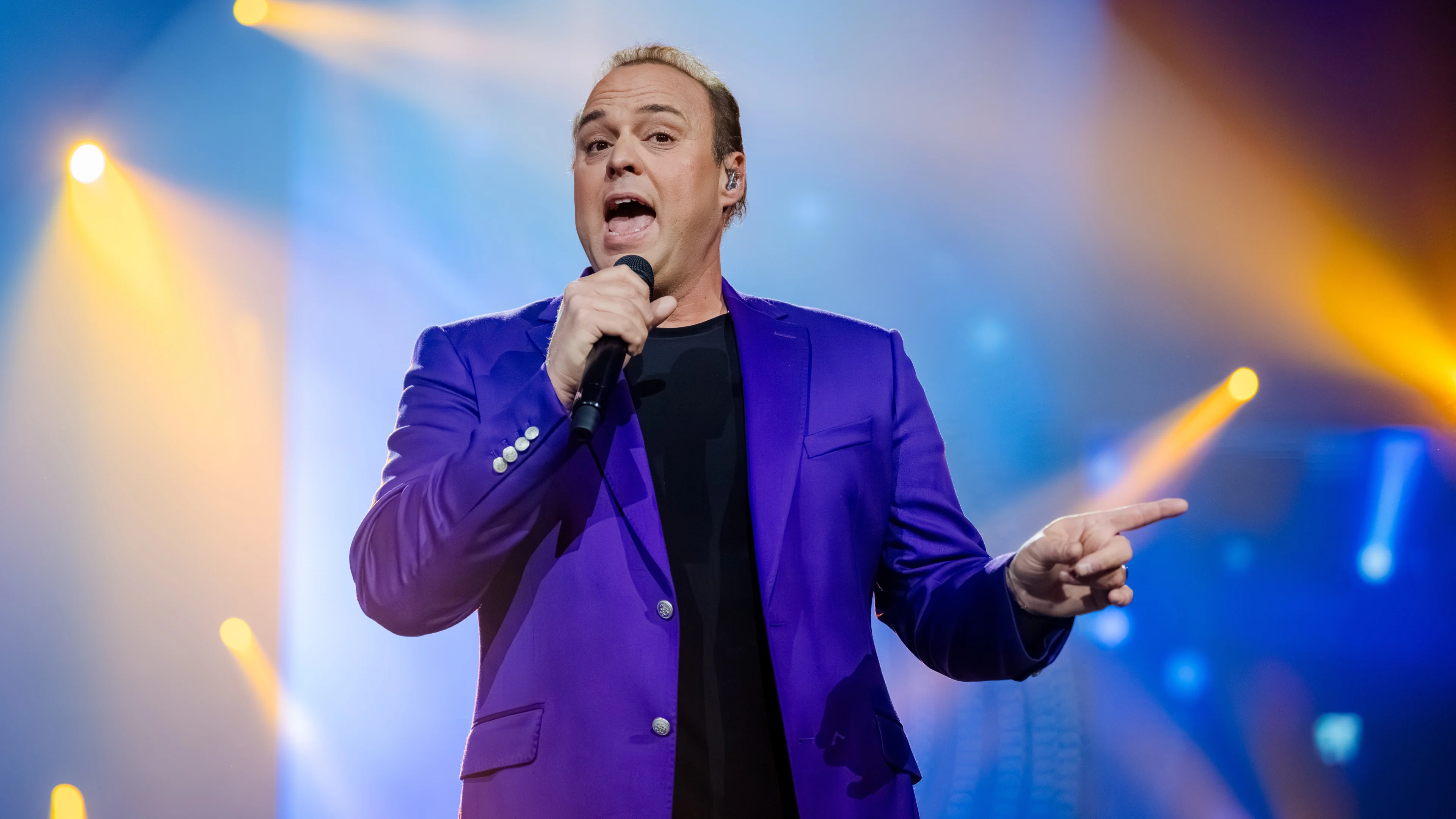 Frans Bauer blikt terug op geldzorgen: 'Je gaat failliet'