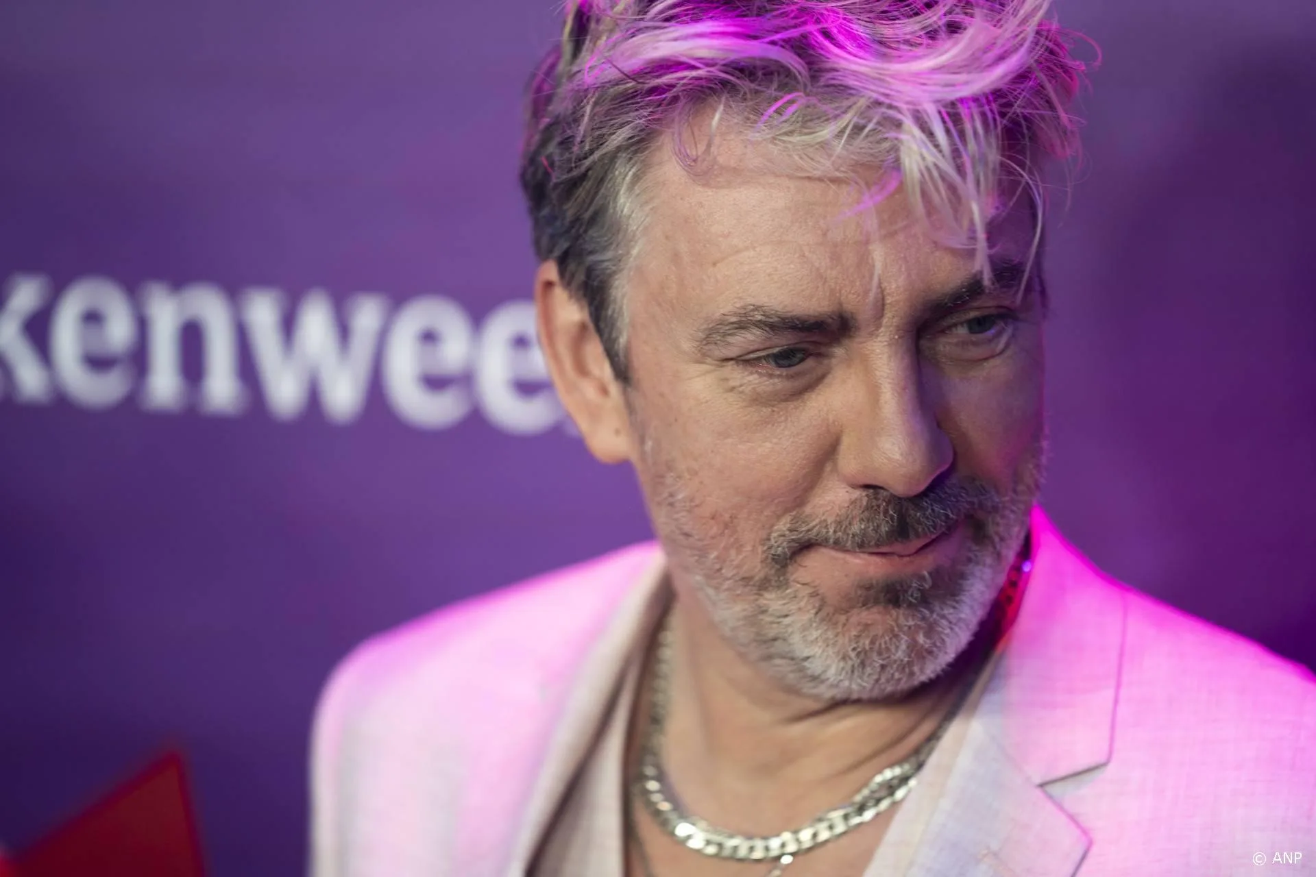 Dating dilemma voor Ruud de Wild: mag hij deze foto's gebruiken?