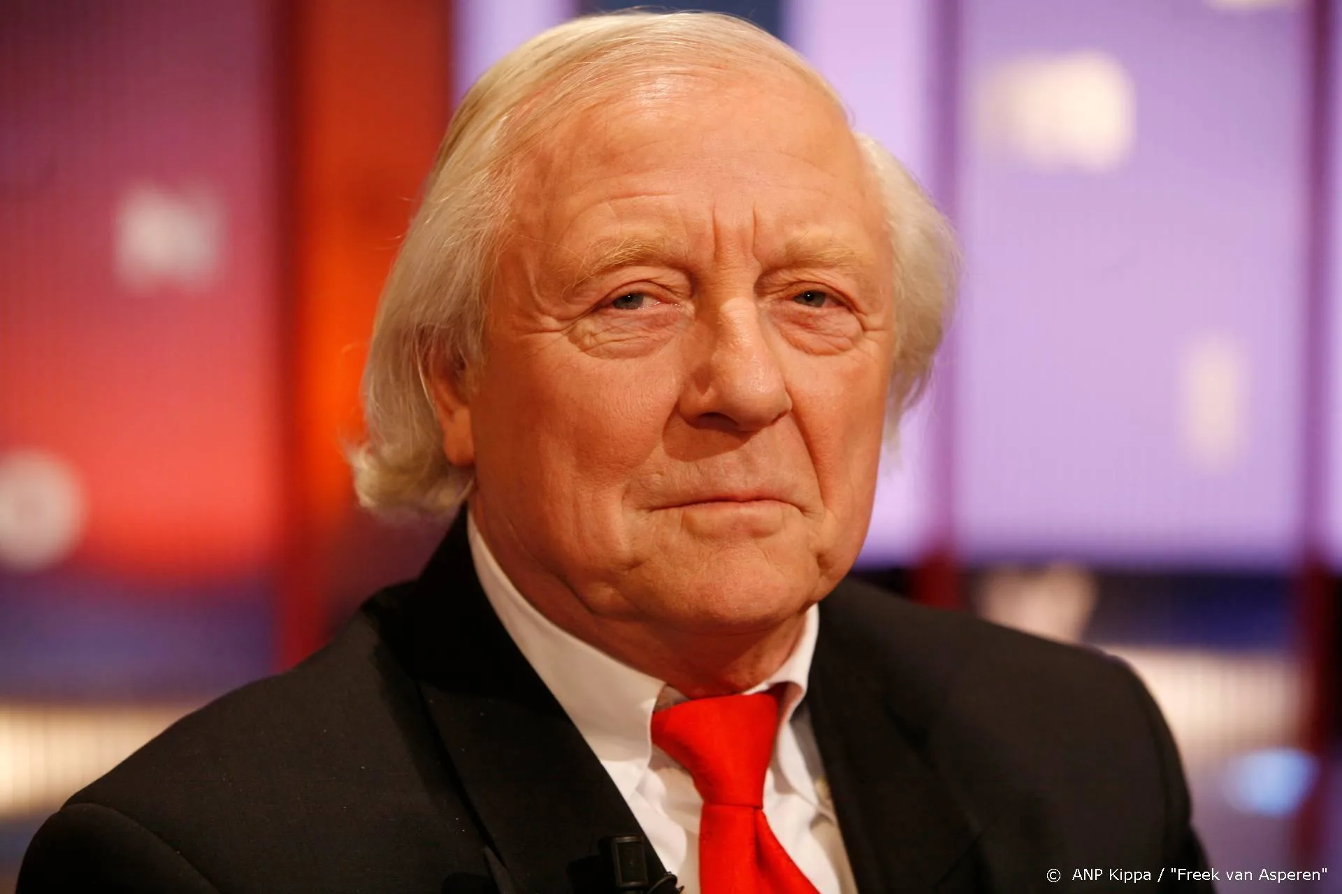 NPO herhaalt Opium-uitzending met Aart Staartjes