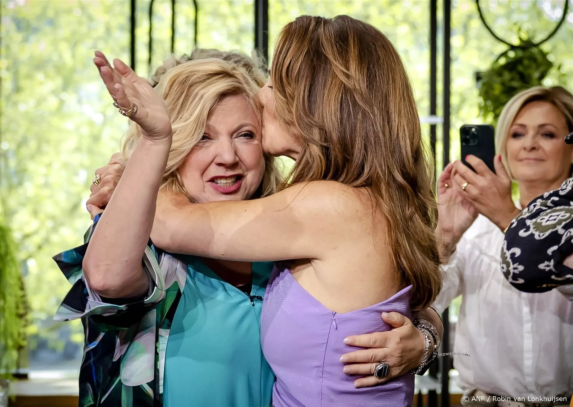 Quinty Trustfull geëmotioneerd over laatste moment met Loretta Schrijver