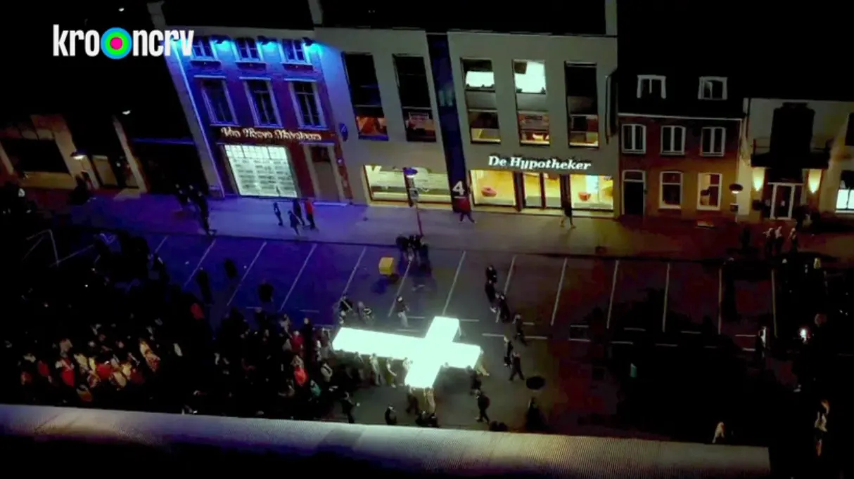 De oplettende Passion-kijker spot een bekende in het publiek