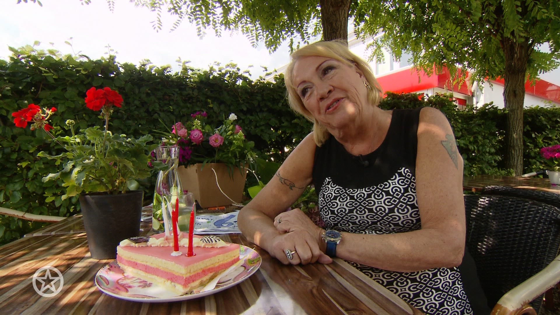 In memoriam Viola Holt