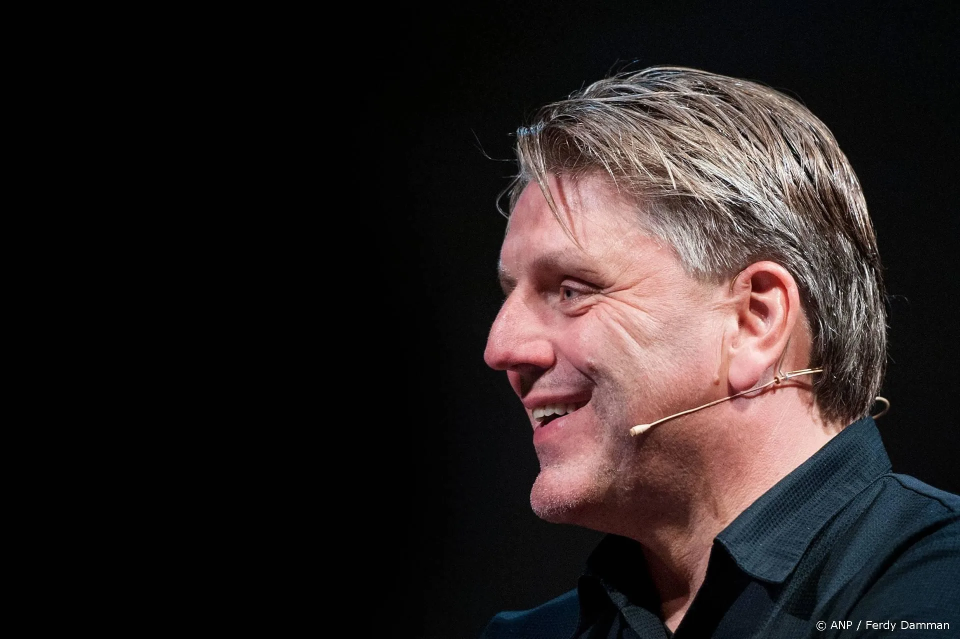 Emotioneel afscheid Jonnie Boer: 'Terug naar favoriete plek'