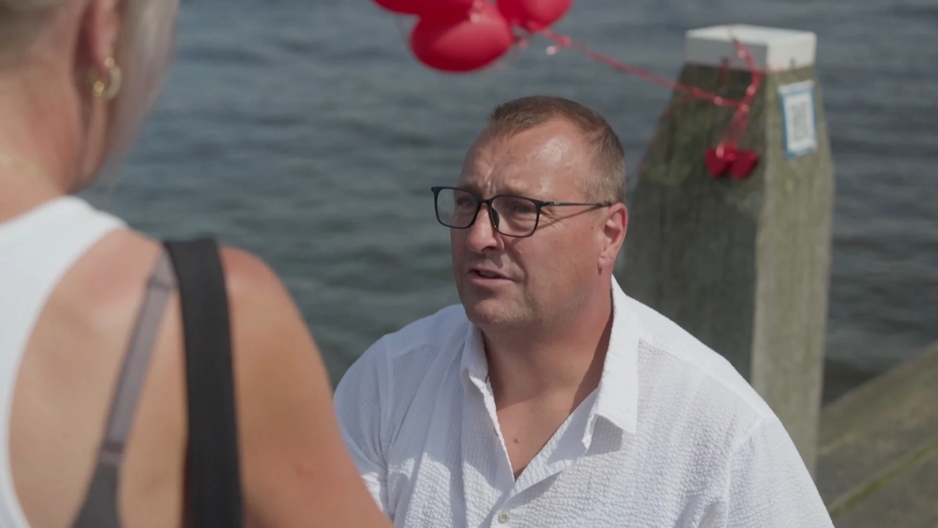 Tony vraagt Derrekien nogmaals ten huwelijk (Urk!)