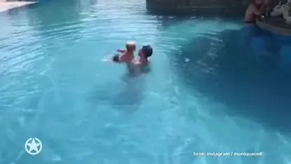 WOW! Zo goed kan de kleine André al zwemmen