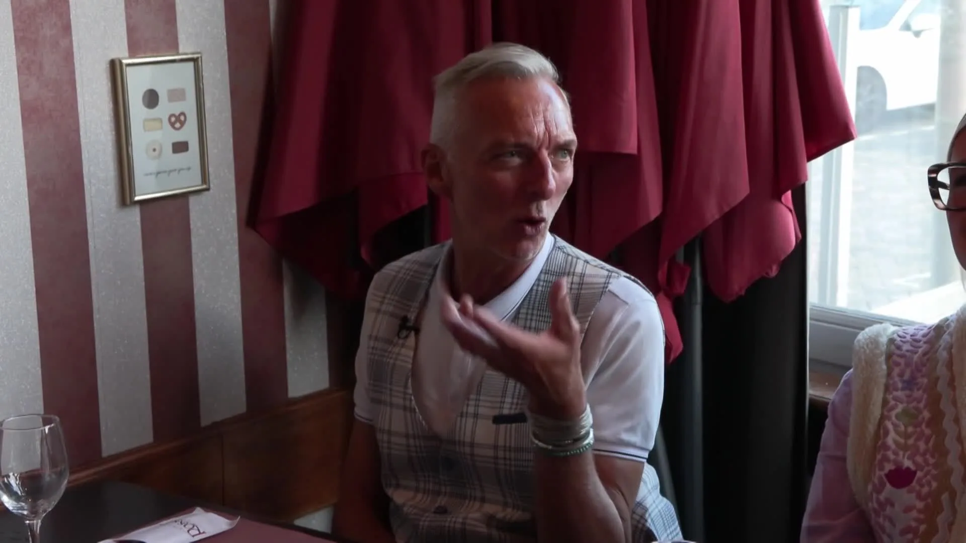 Proosten met Nadège die even bij de Meilandjes op bezoek is