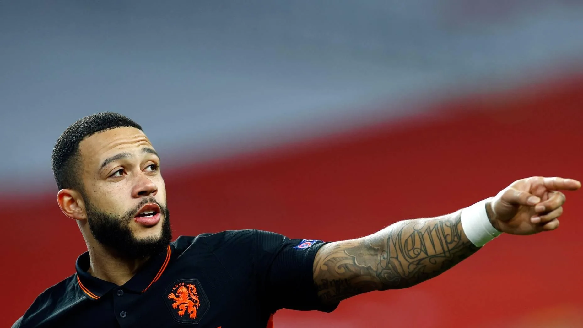   Voetballer Memphis Depay brengt muziekalbum uit