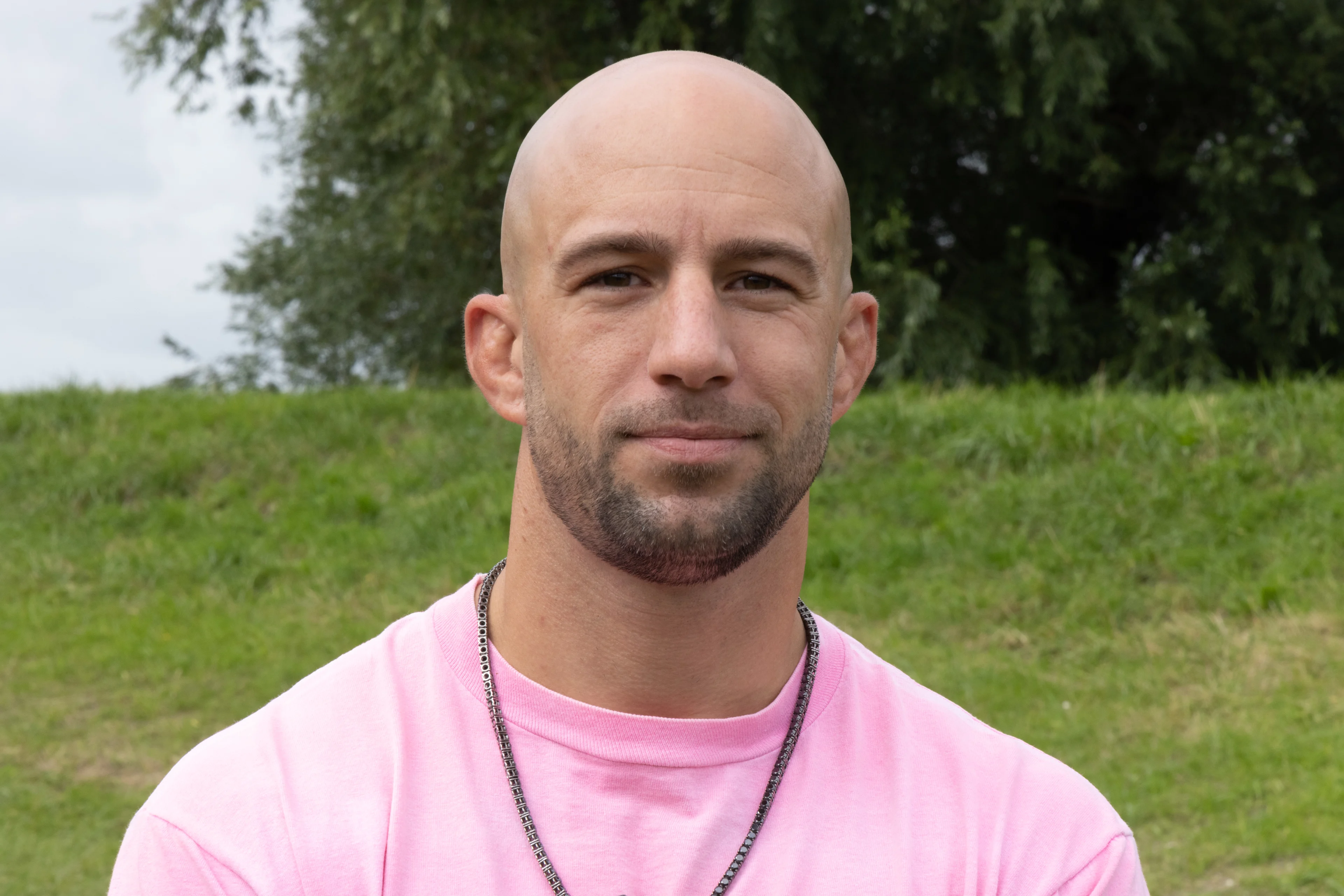 ZIEN: JayJay Boske betrokken bij straatruzie