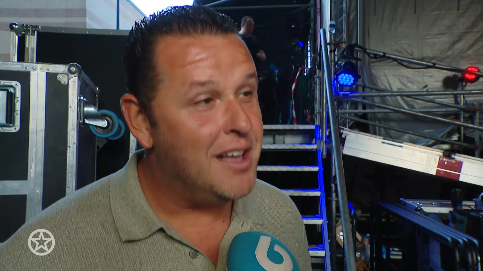 John West onthult eindelijk trouwdatum van 'sprookjeshuwelijk'