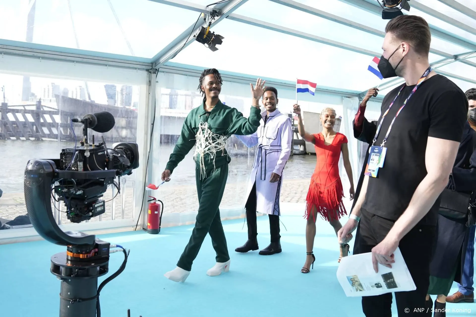 Songfestival officieel van start na openingsceremonie