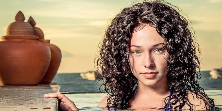 Temptation-Zwanetta inmiddels onherkenbaar