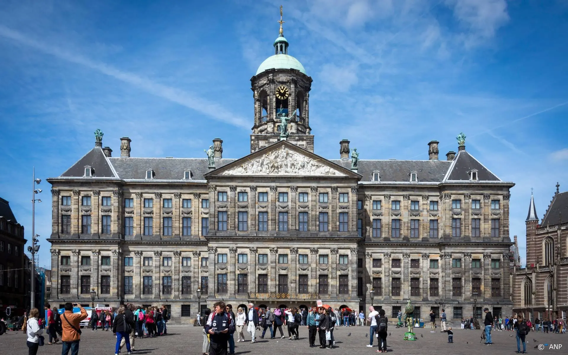 'Beatles en Amsterdamse klassiekers te beluisteren op de Dam'