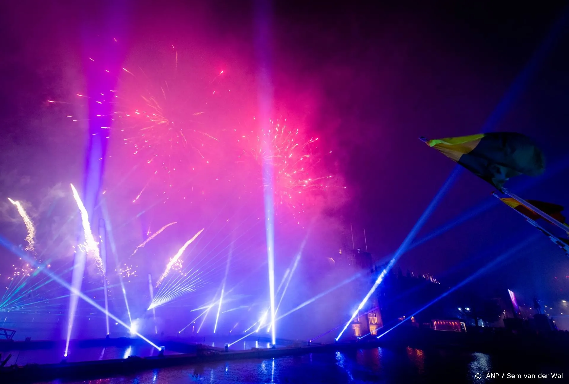 Nationaal Aftelmoment in Amsterdam geschrapt om corona-lockdown