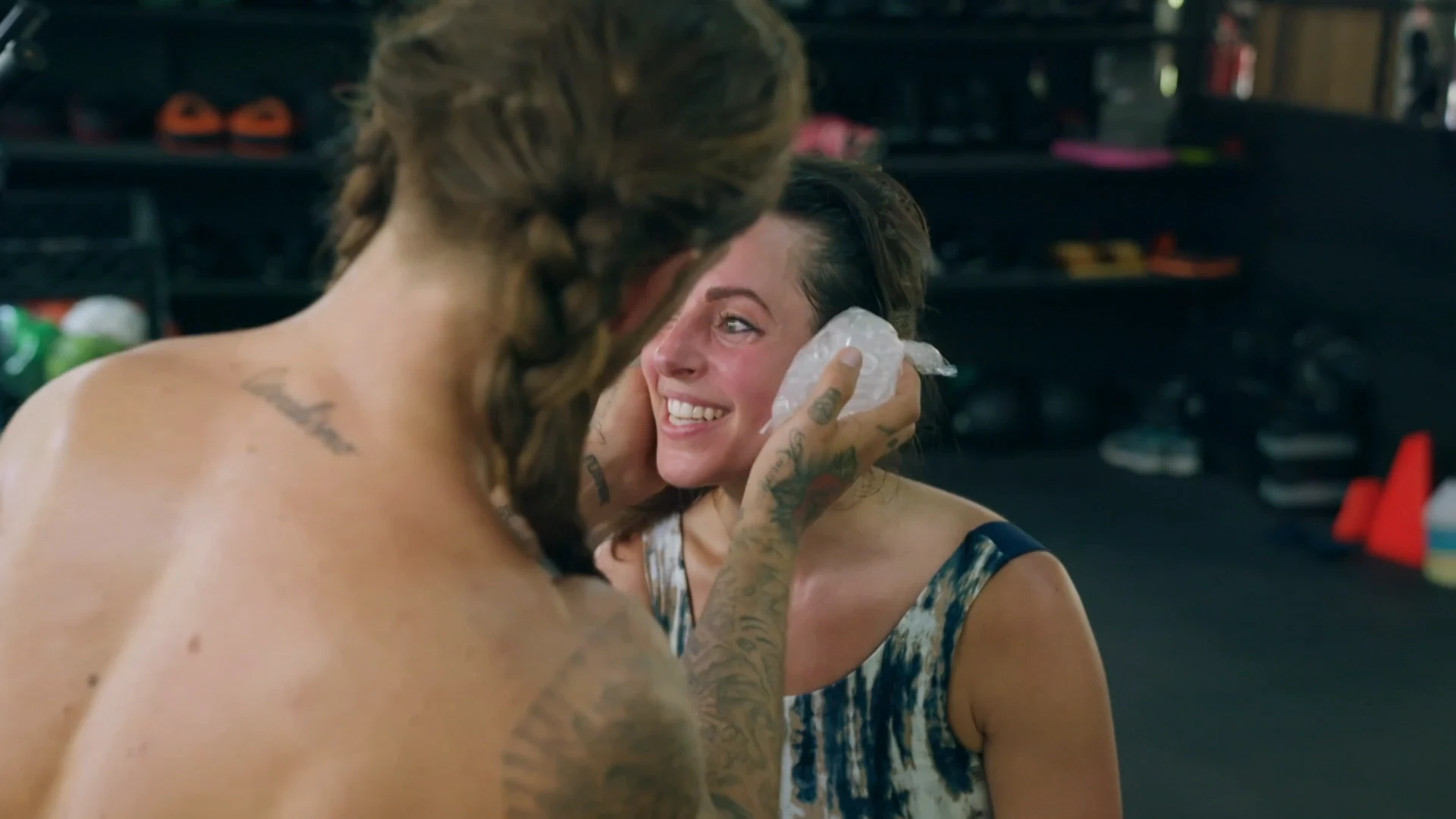 ZIEN: Ik ga op reis en neem mee-date eindigt met een blauw oog