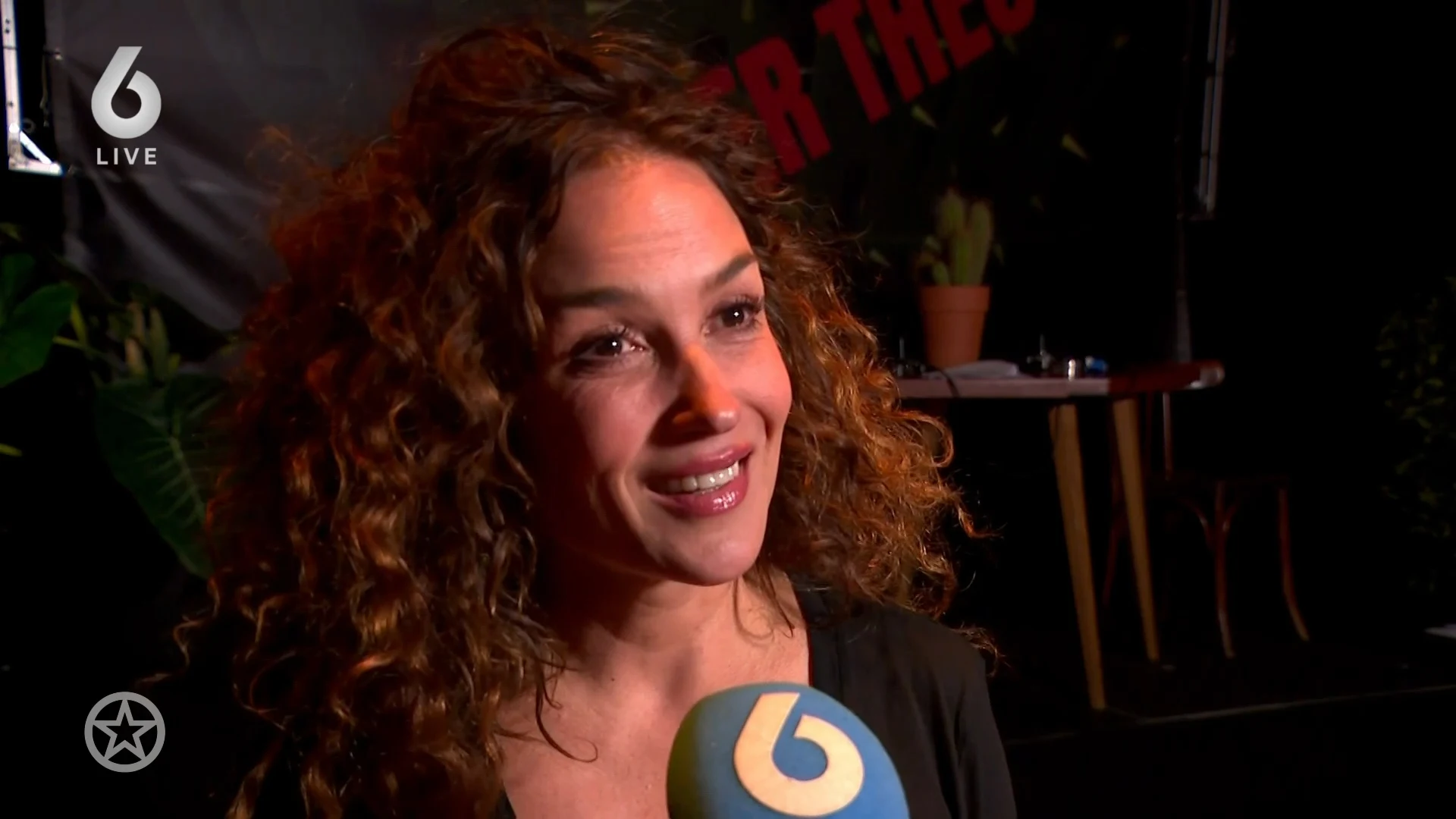 Katja Schuurman bezig met geheim project