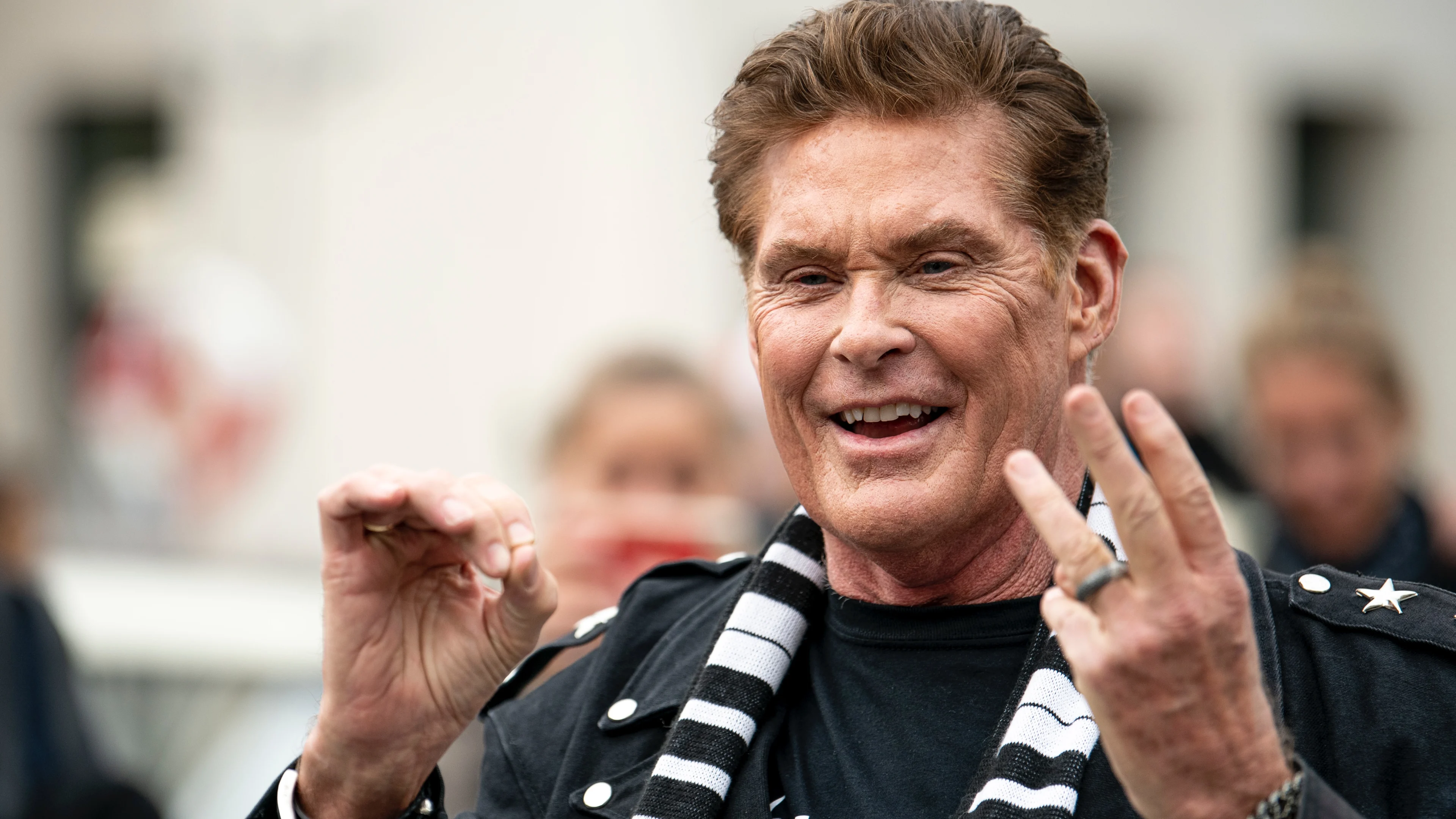 David Hasselhoff veilt auto uit Knight Rider