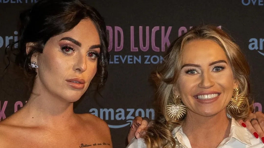 'Gepeste' Jacomien en Elodie bijten van zich af in GLG-reünie