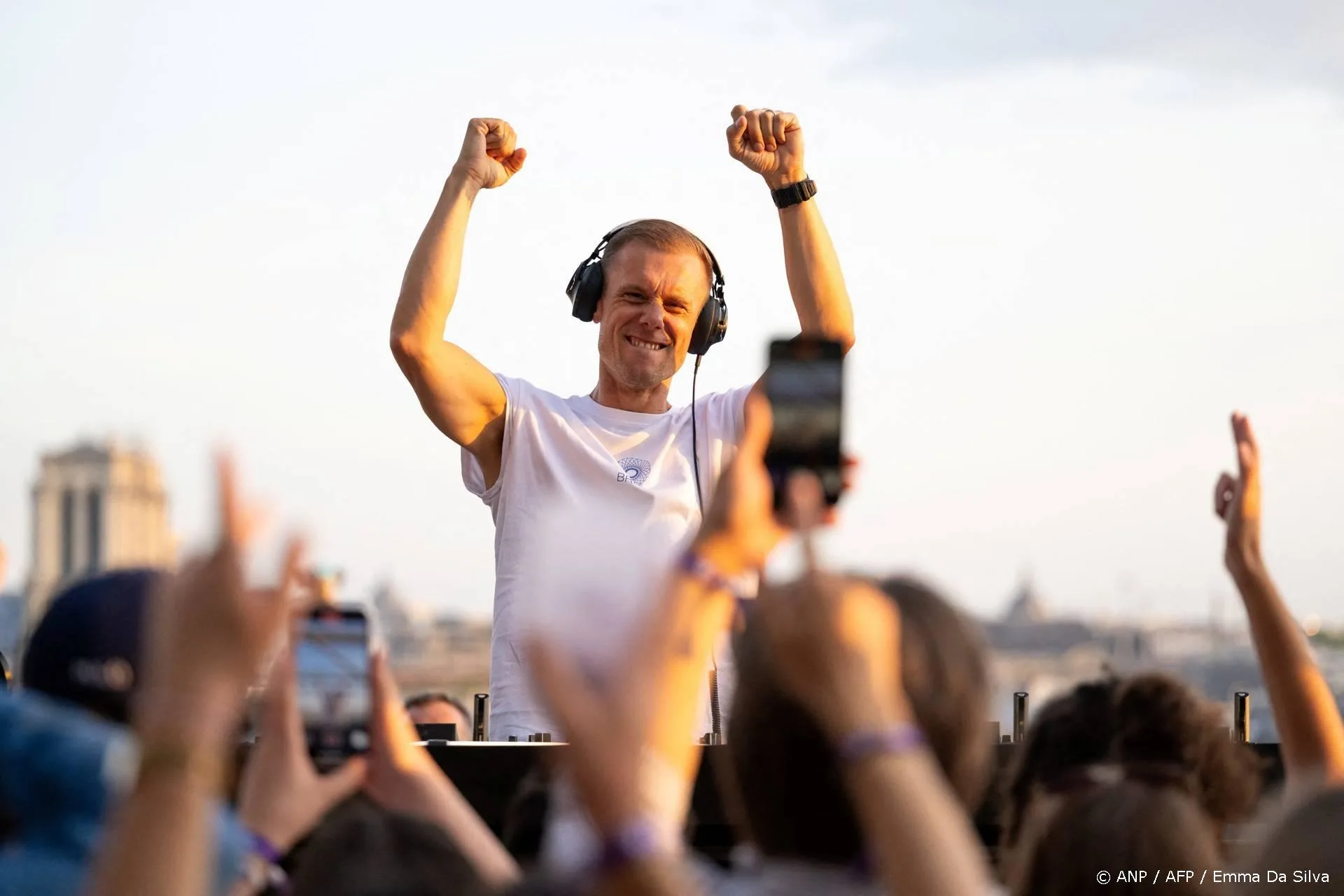 Armin van Buuren neemt ingrijpend besluit