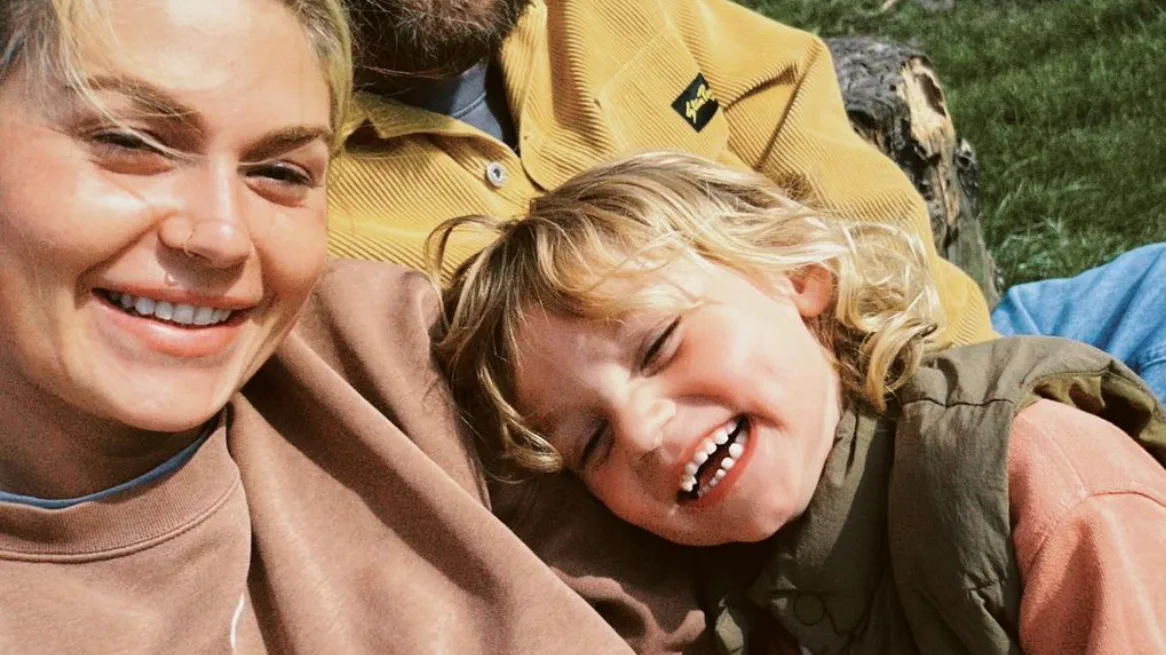 Zoontje Roxeanne Hazes kan zingen als geen ander