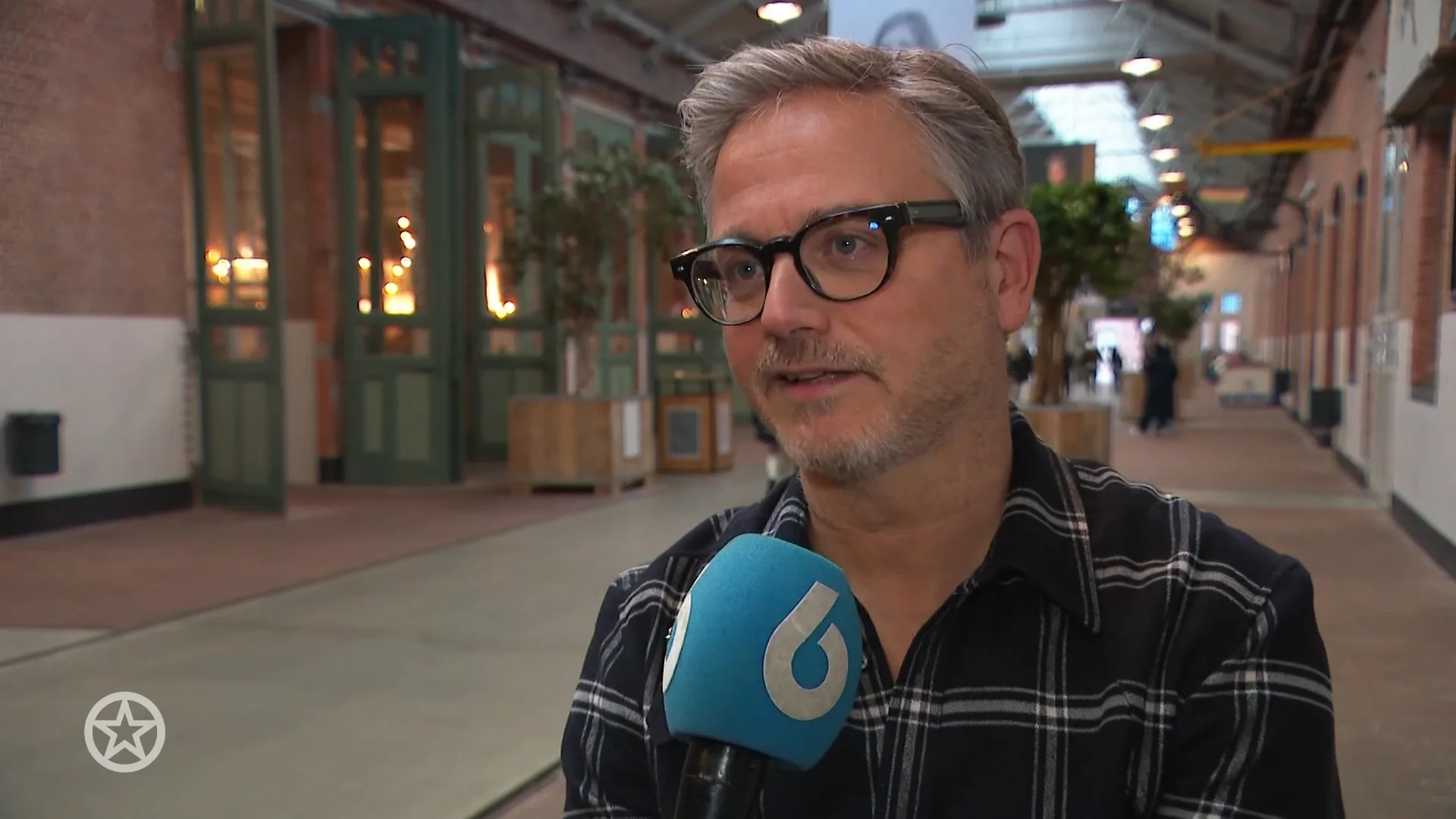 Guus Meeuwis vertelt over zijn concerten in het Sportpaleis