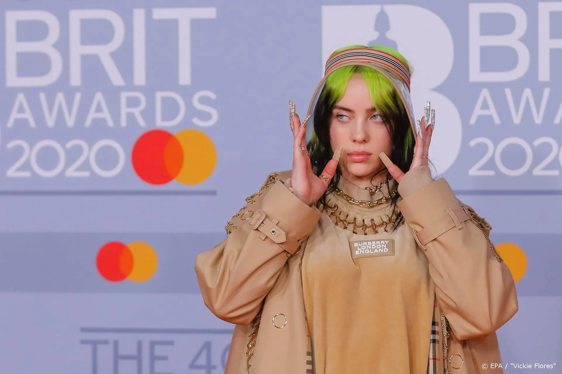 Tijdelijk contactverbod voor Billie Eilish-fan
