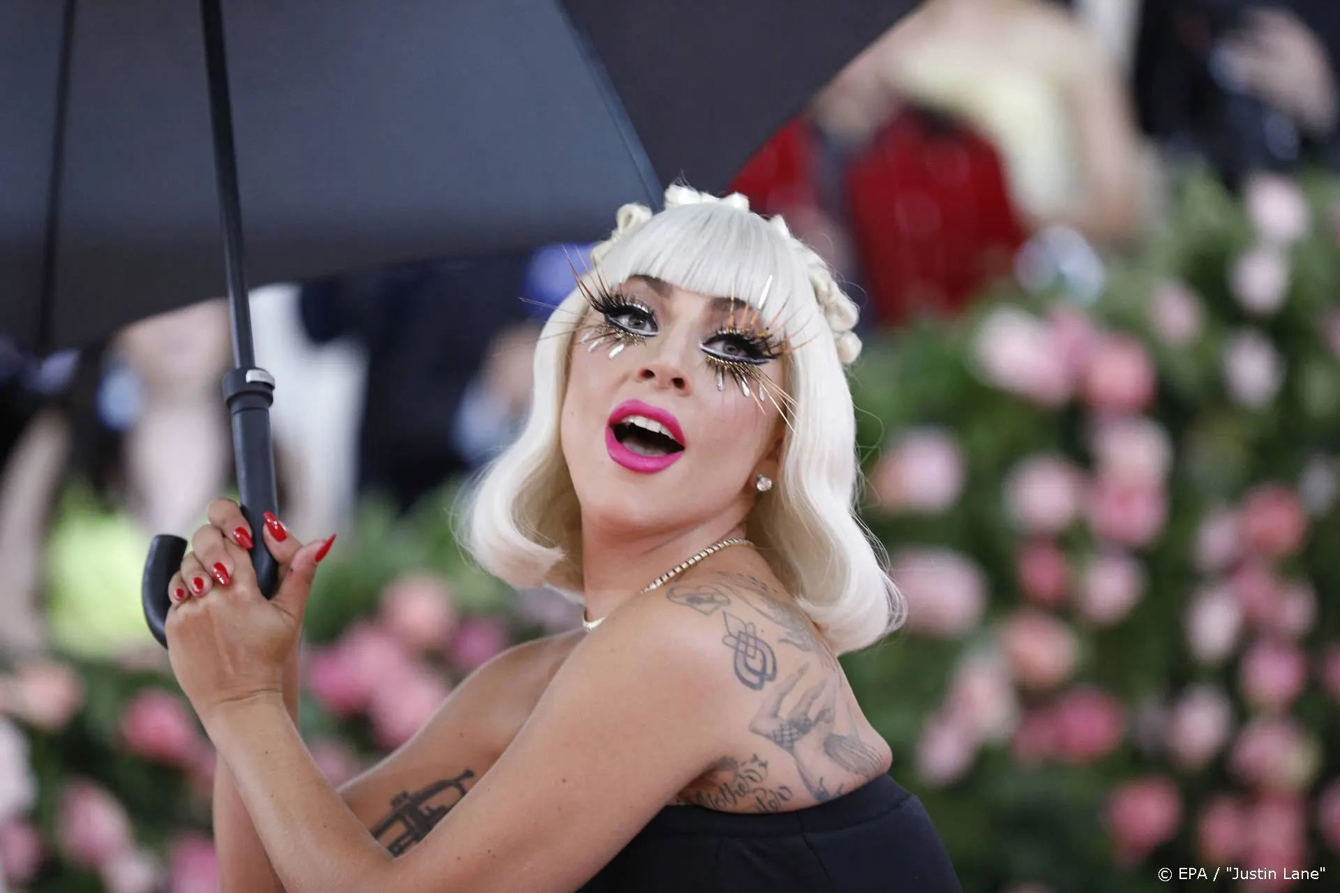 Lady Gaga maakt zich op voor eerste optreden in maanden