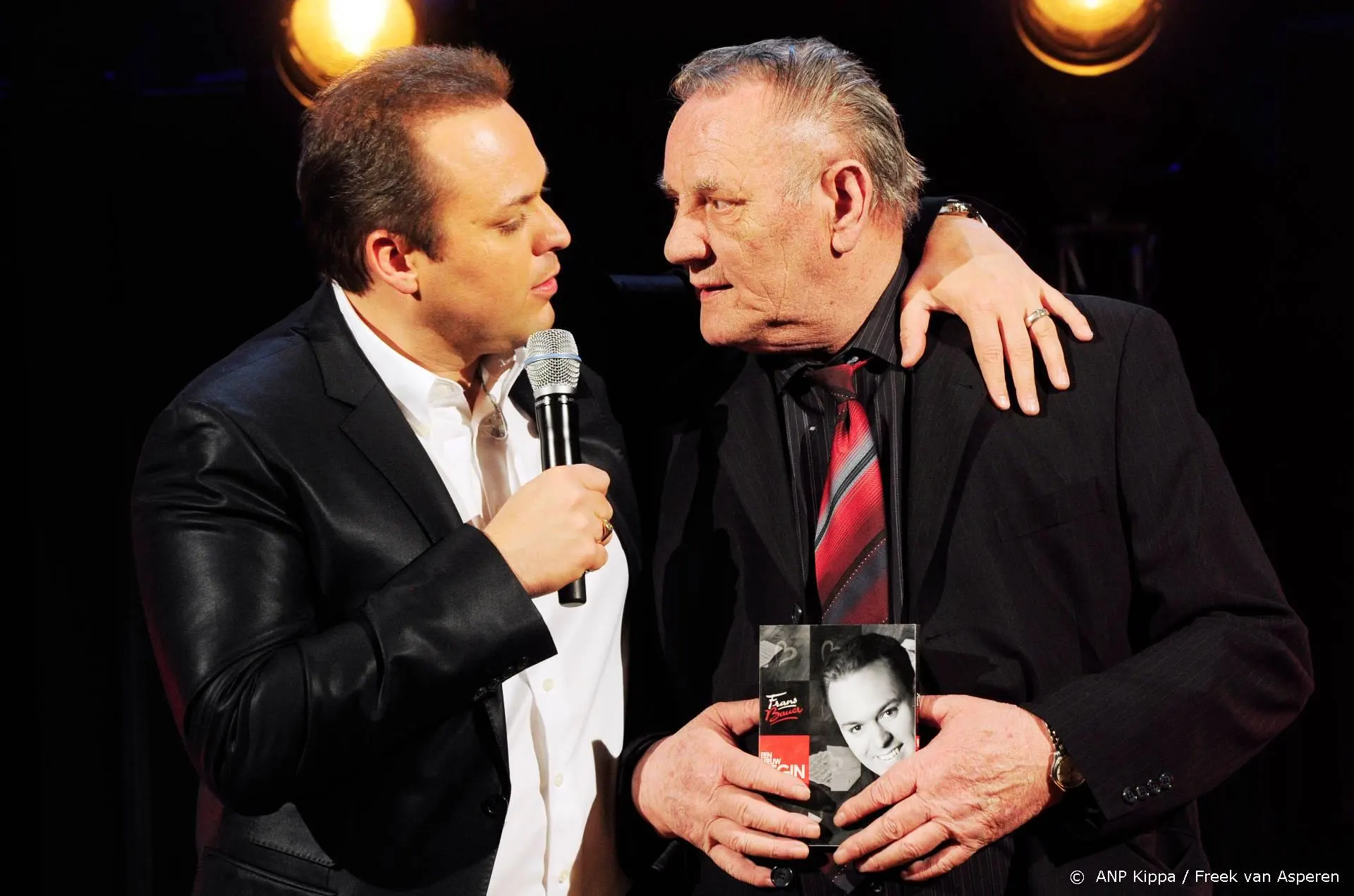 Frans Bauer verdrietig op sterfdag vader