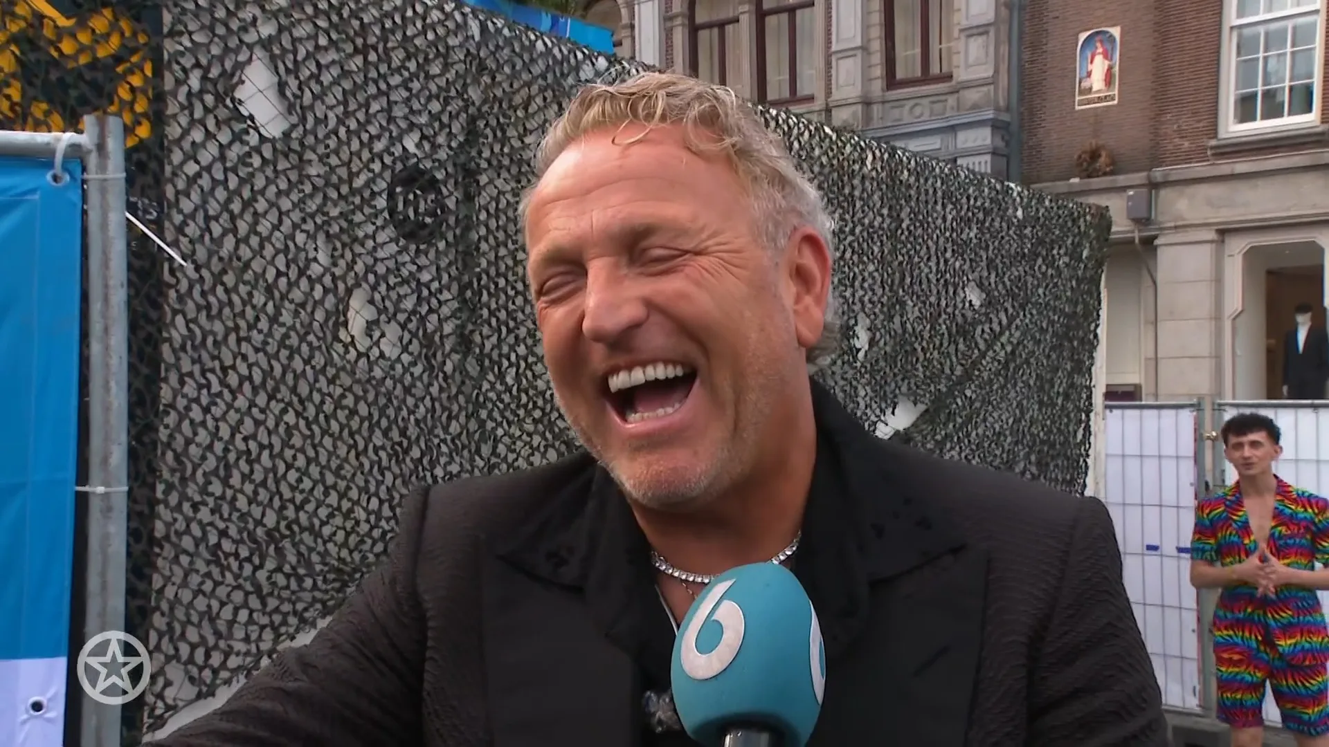 Gordon geeft update over zijn zaak in Blaricum