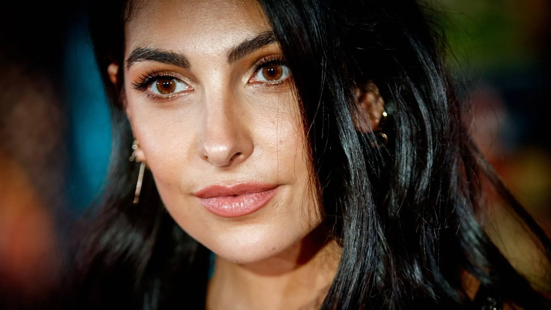 Anna Nooshin is er klaar mee: 'Voelt alsof ik 300 jaar zwanger ben'