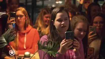 Nienke Plas verrast vandaag haar trouwste fans