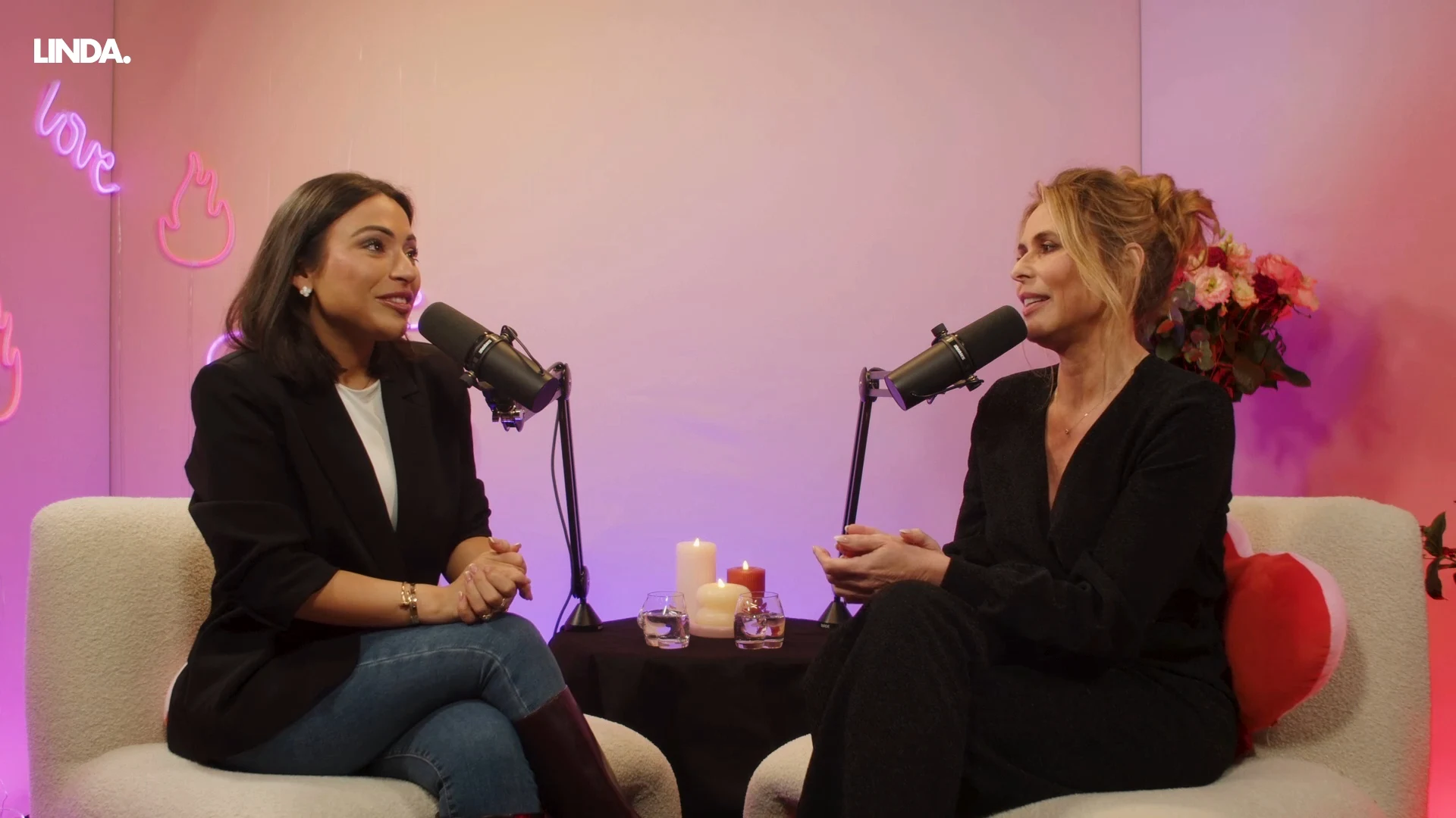 Van hoog libido tot het verkopen van voetenfoto's: Lale Gül is te gast in 'Lieve Heleen'