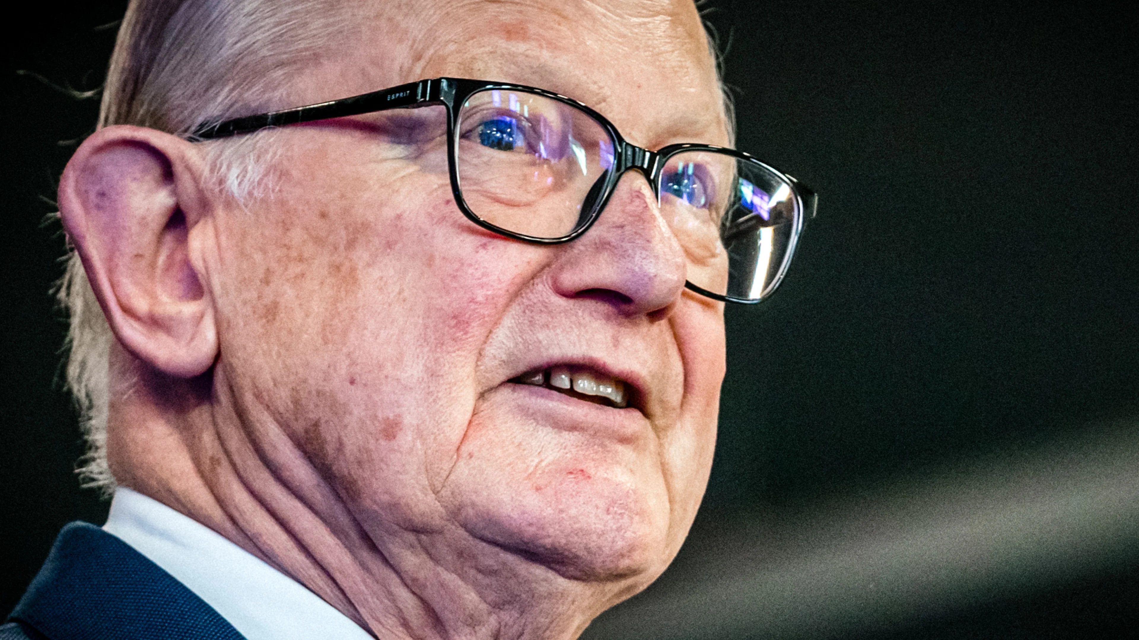 Pieter van Vollenhoven geschokt door treurig filmpje 