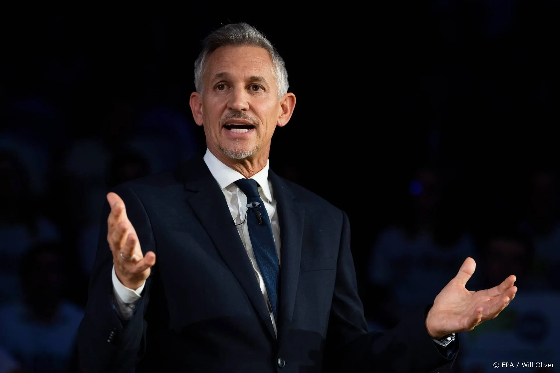 Lineker neemt genoegen met kwart minder salaris