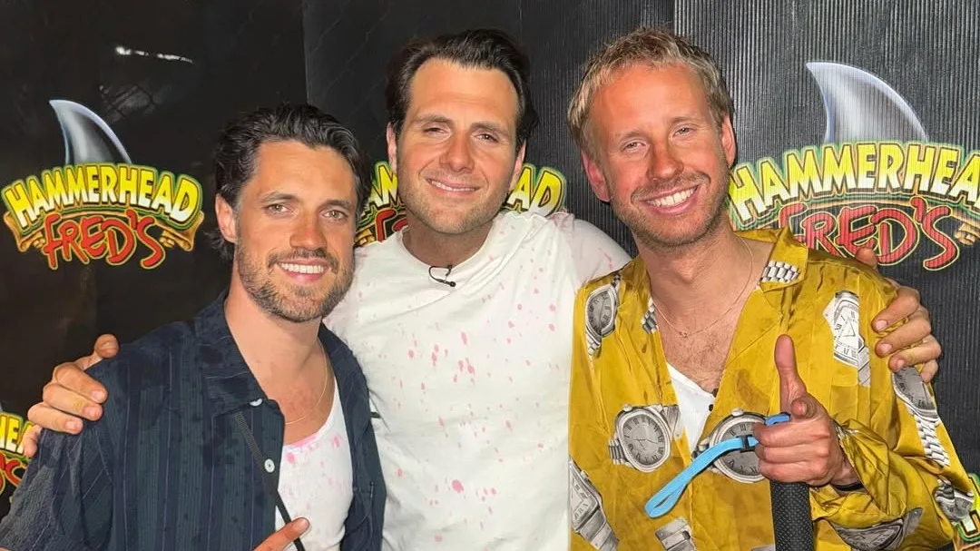 Hilarisch pijnlijk moment in de FOMO Show: ‘Wat doen jullie hier?’