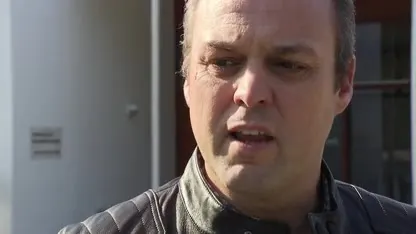 Familie en vrienden nemen definitief afscheid van Koos Alberts