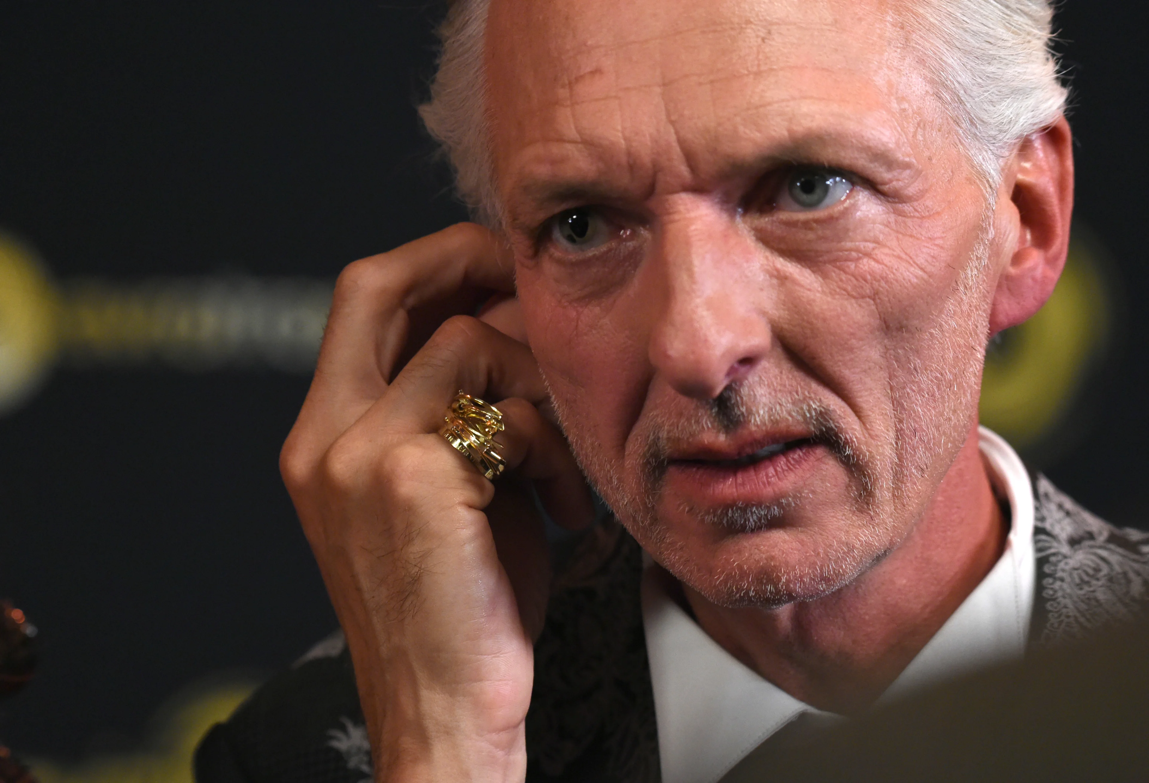 Volgers in shock om nieuwe look Martien Meiland