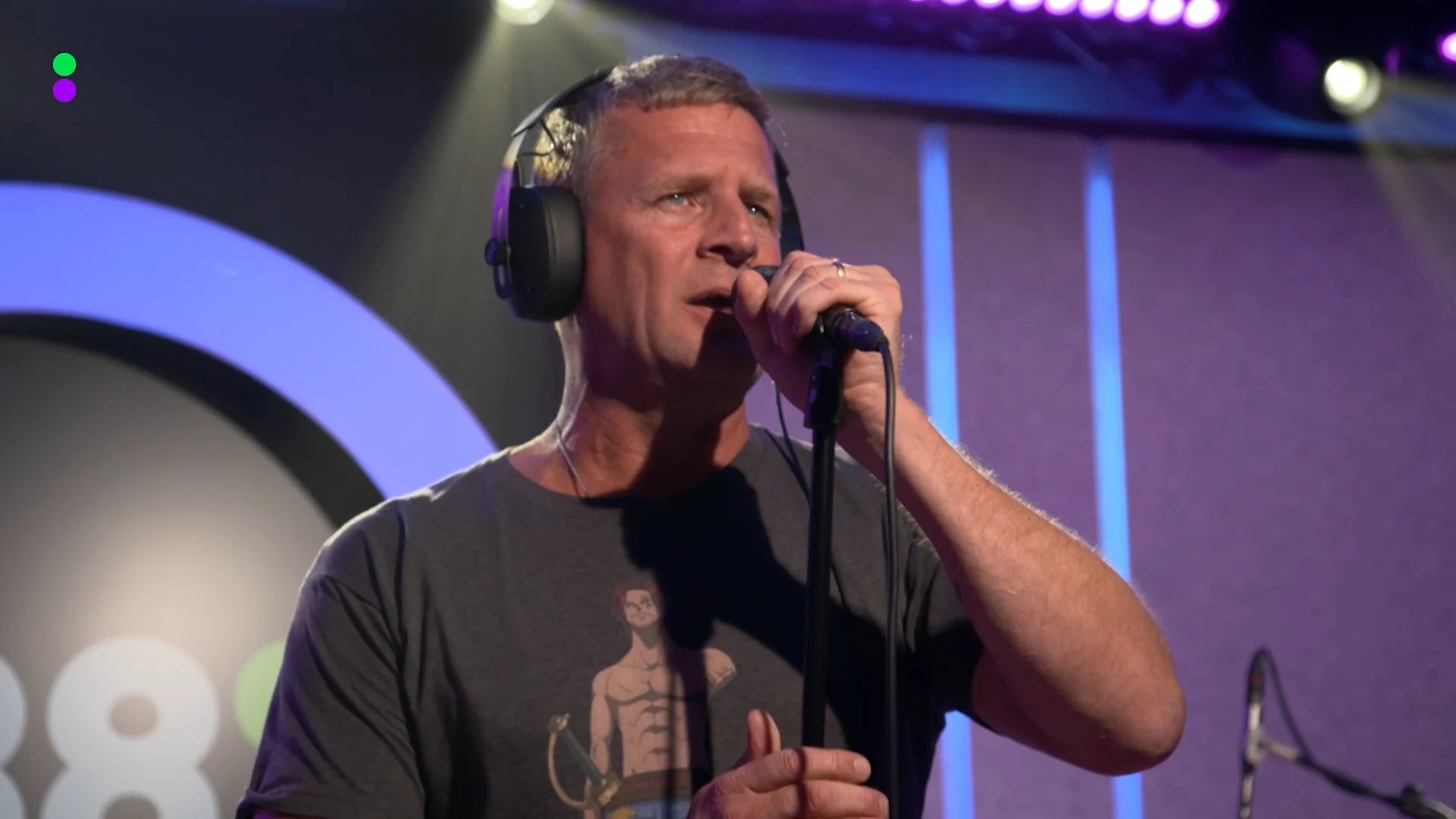 Racoon speelt nieuwe single The One We Seek live