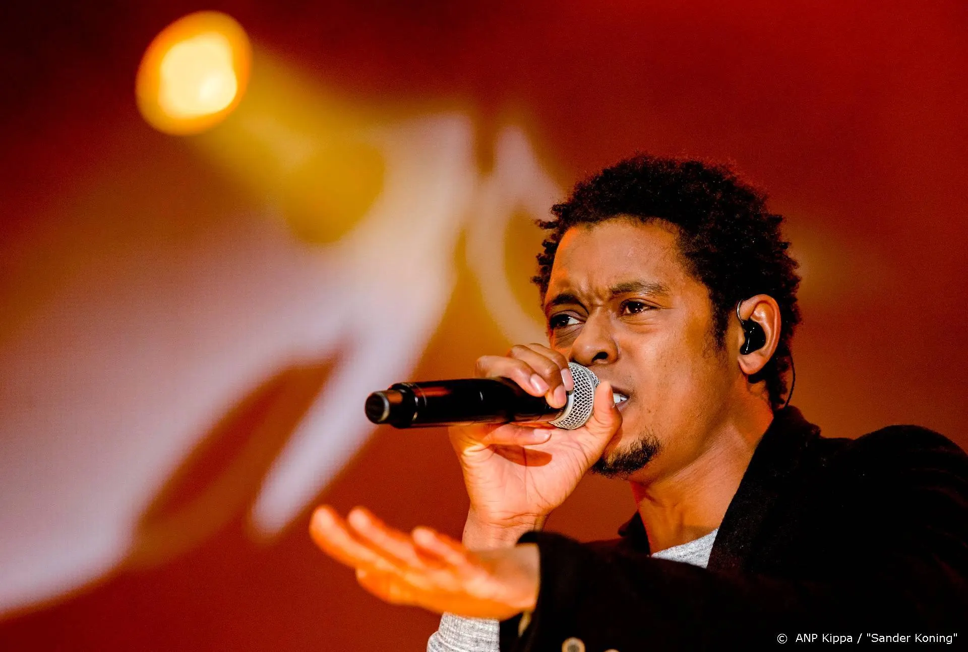 Typhoon trapt nieuwe reeks Zomergasten af