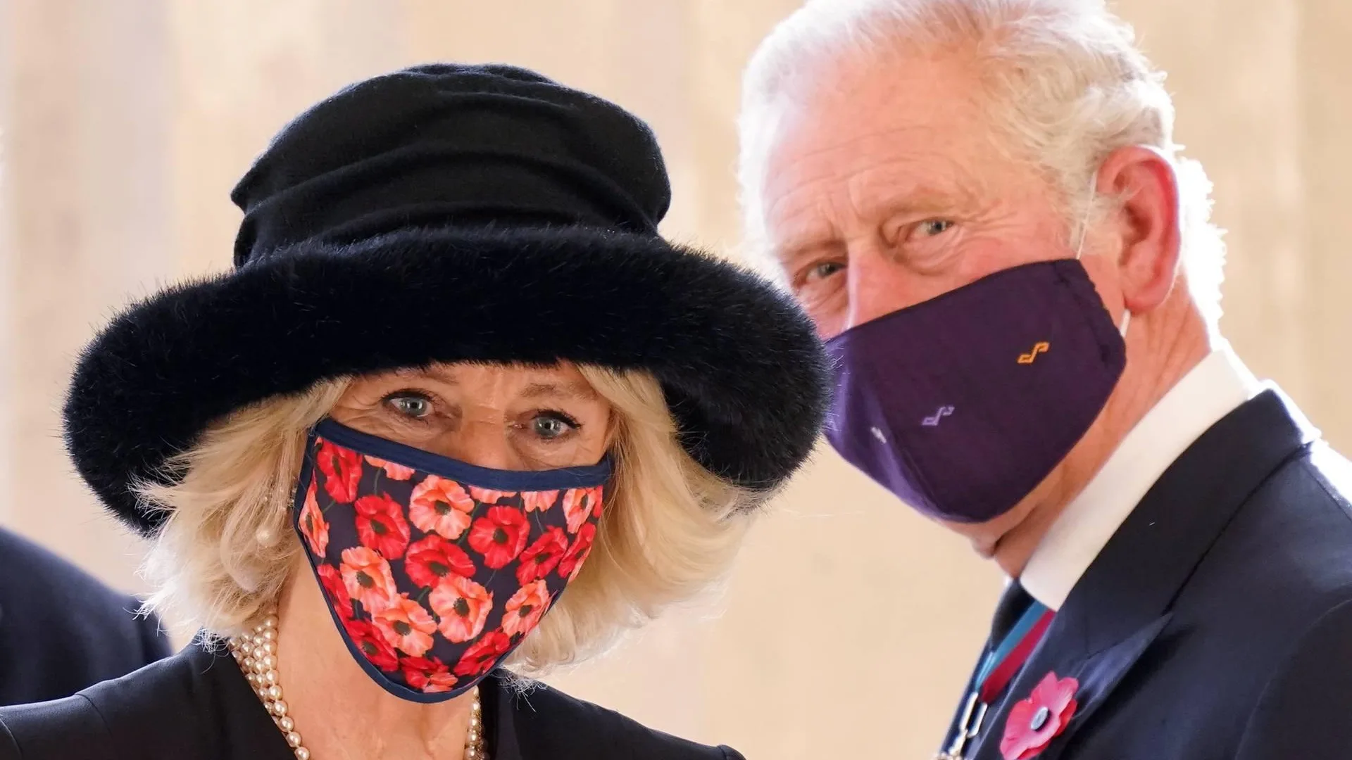 Charles en Camilla zetten reacties op sociale media uit