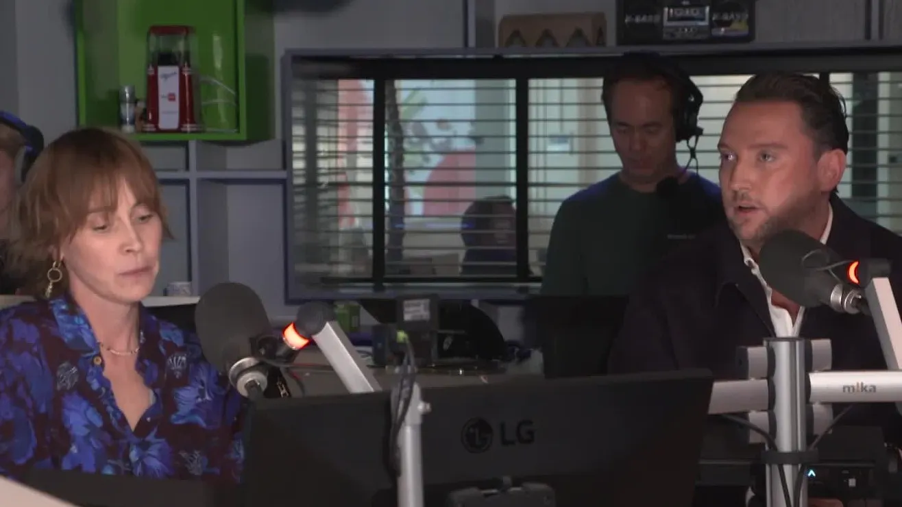 Tino Martin doet opvallende onthulling over Anouk