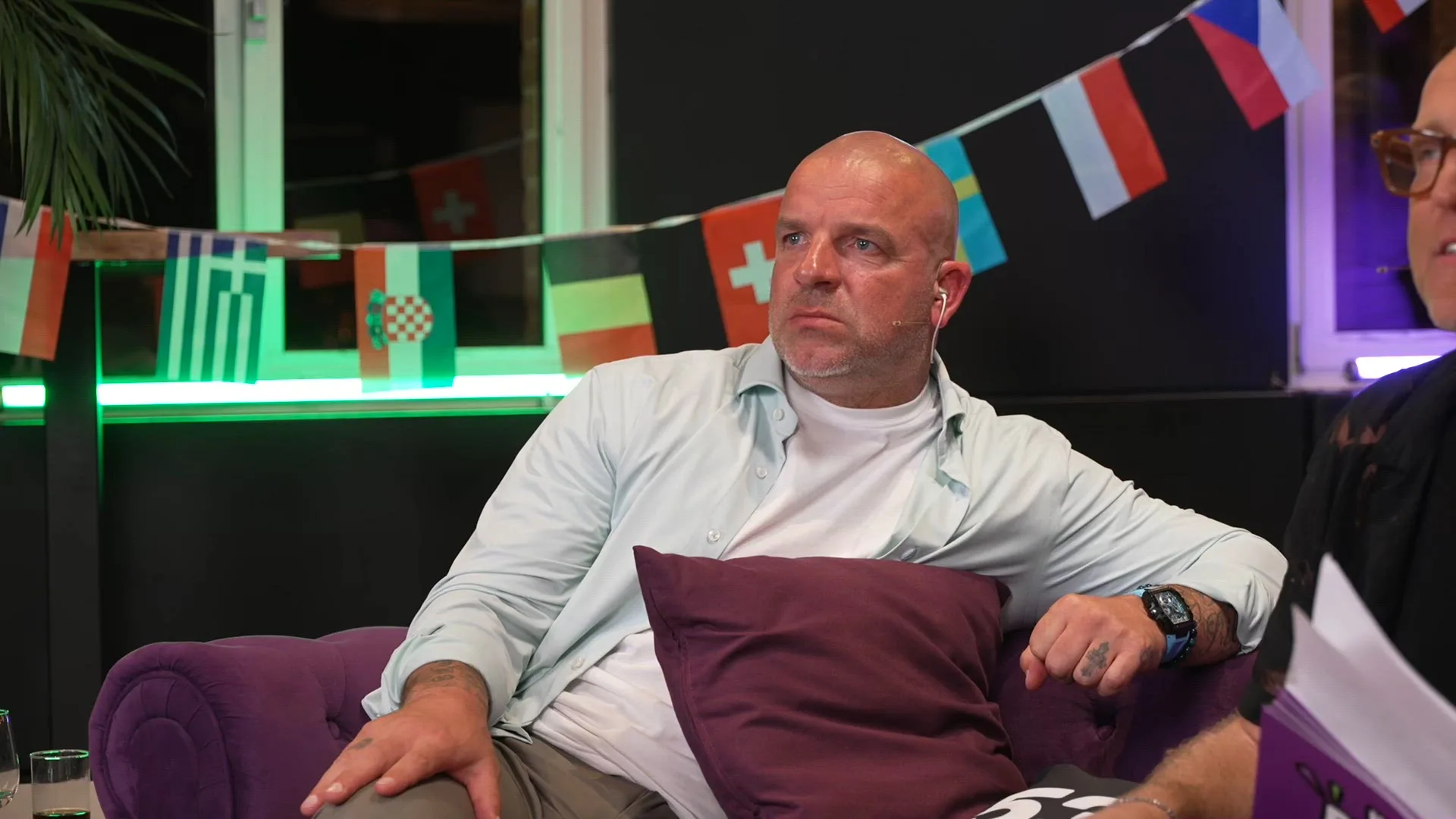 Dit is de eerste reactie van Gordon en Andy op Claude’s Songfestival-act