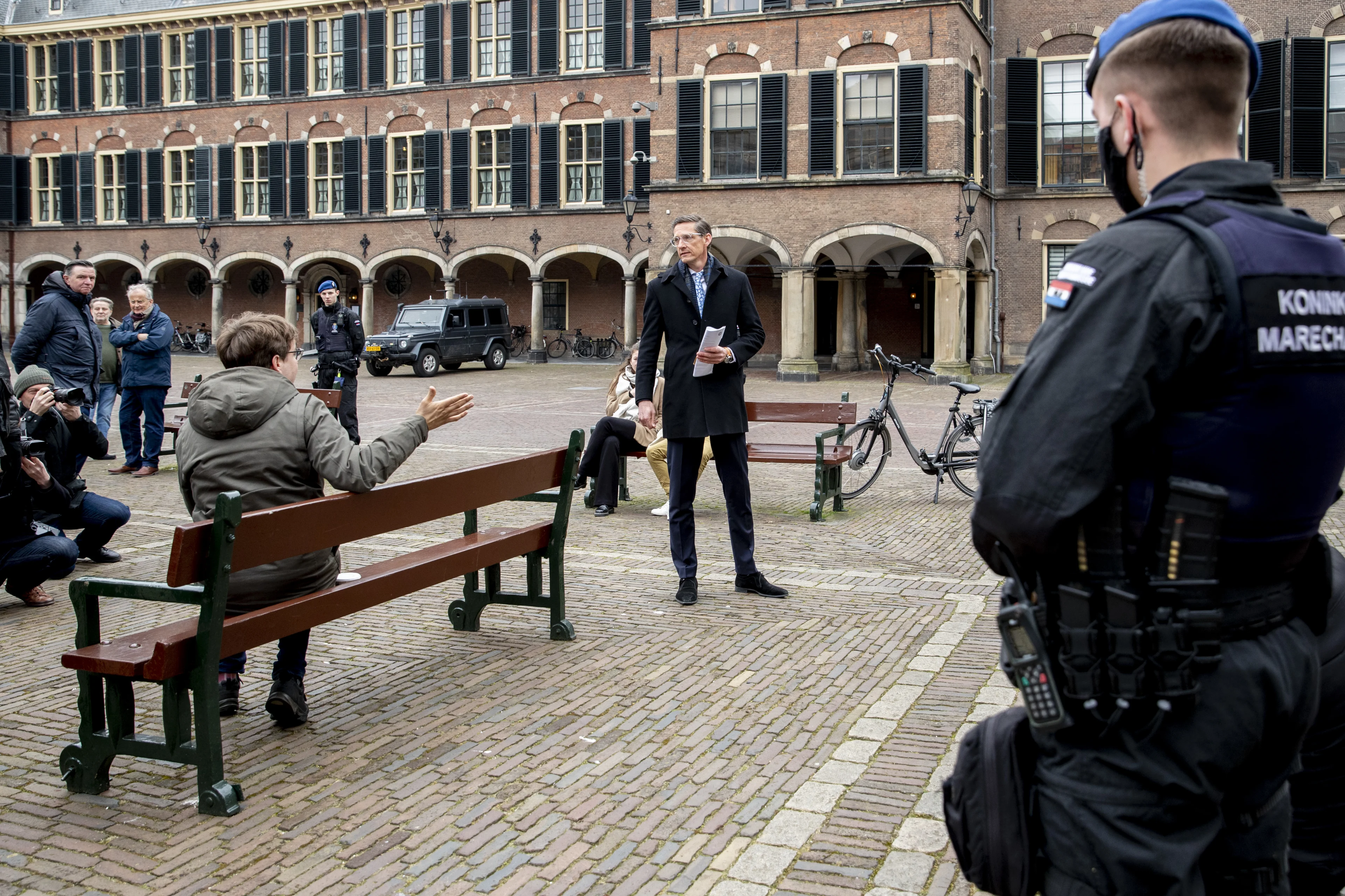 Binnenhof en Plein weer vrijgegeven na bommelding