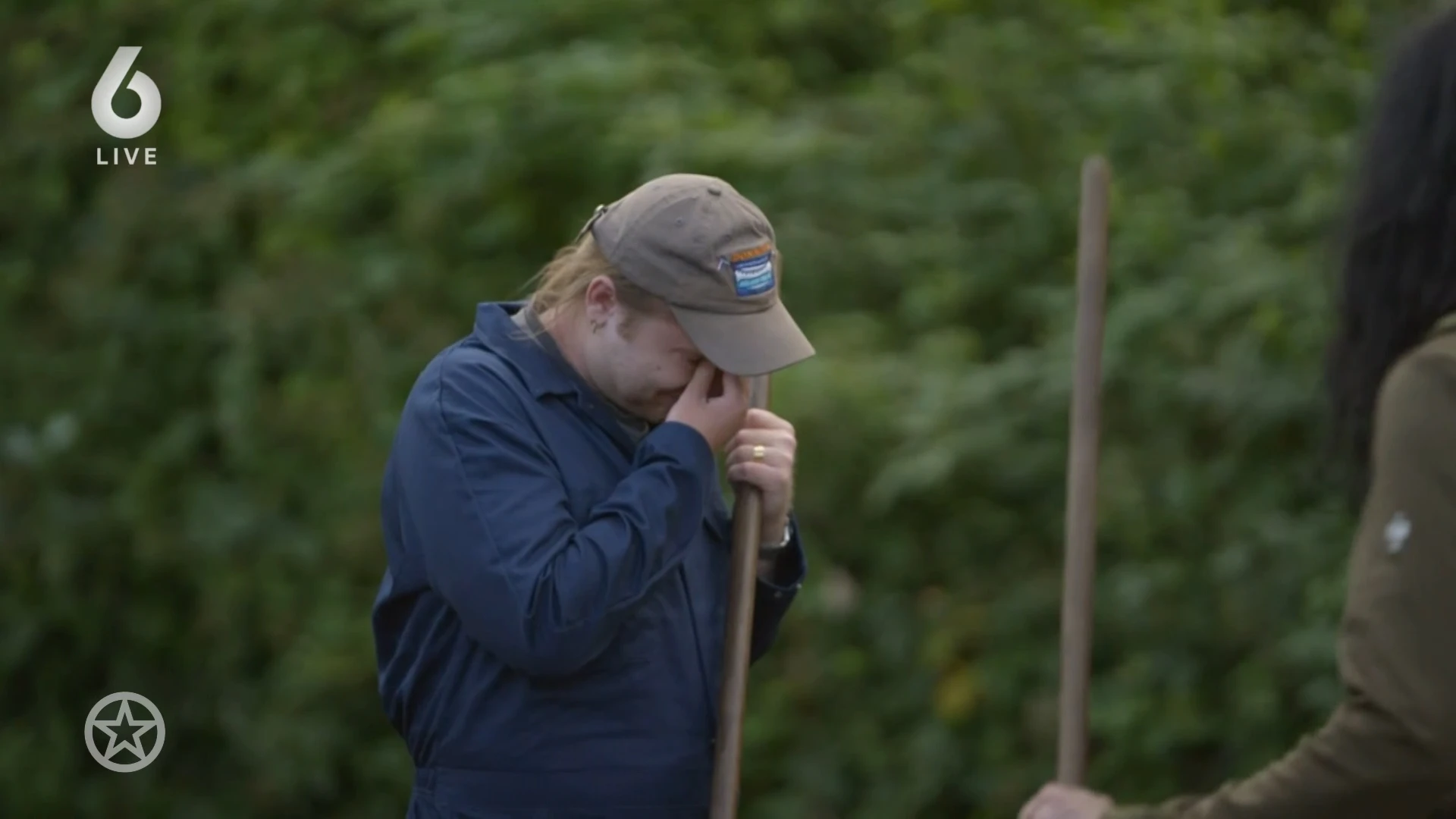 Rapper Donnie in tranen bij Boerderij van Dorst