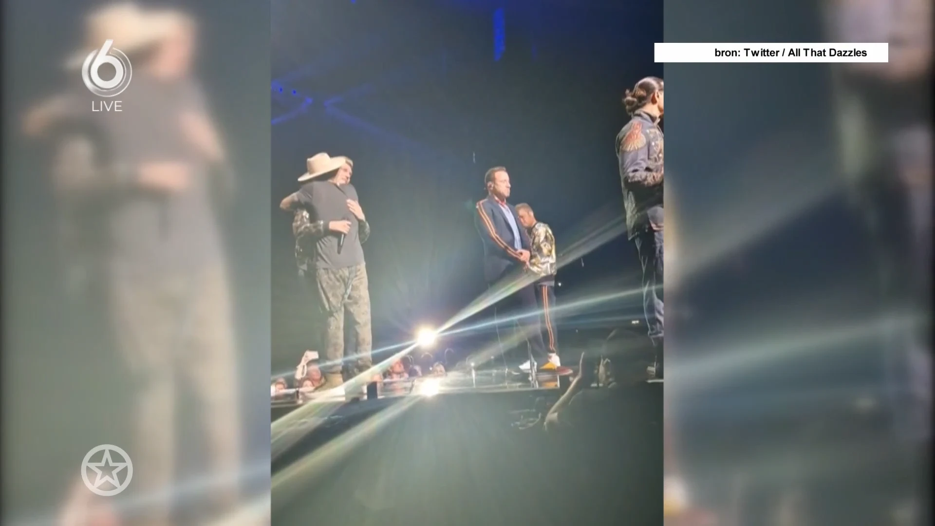 Nick Carter in tranen tijdens optreden, na dood jongere broer