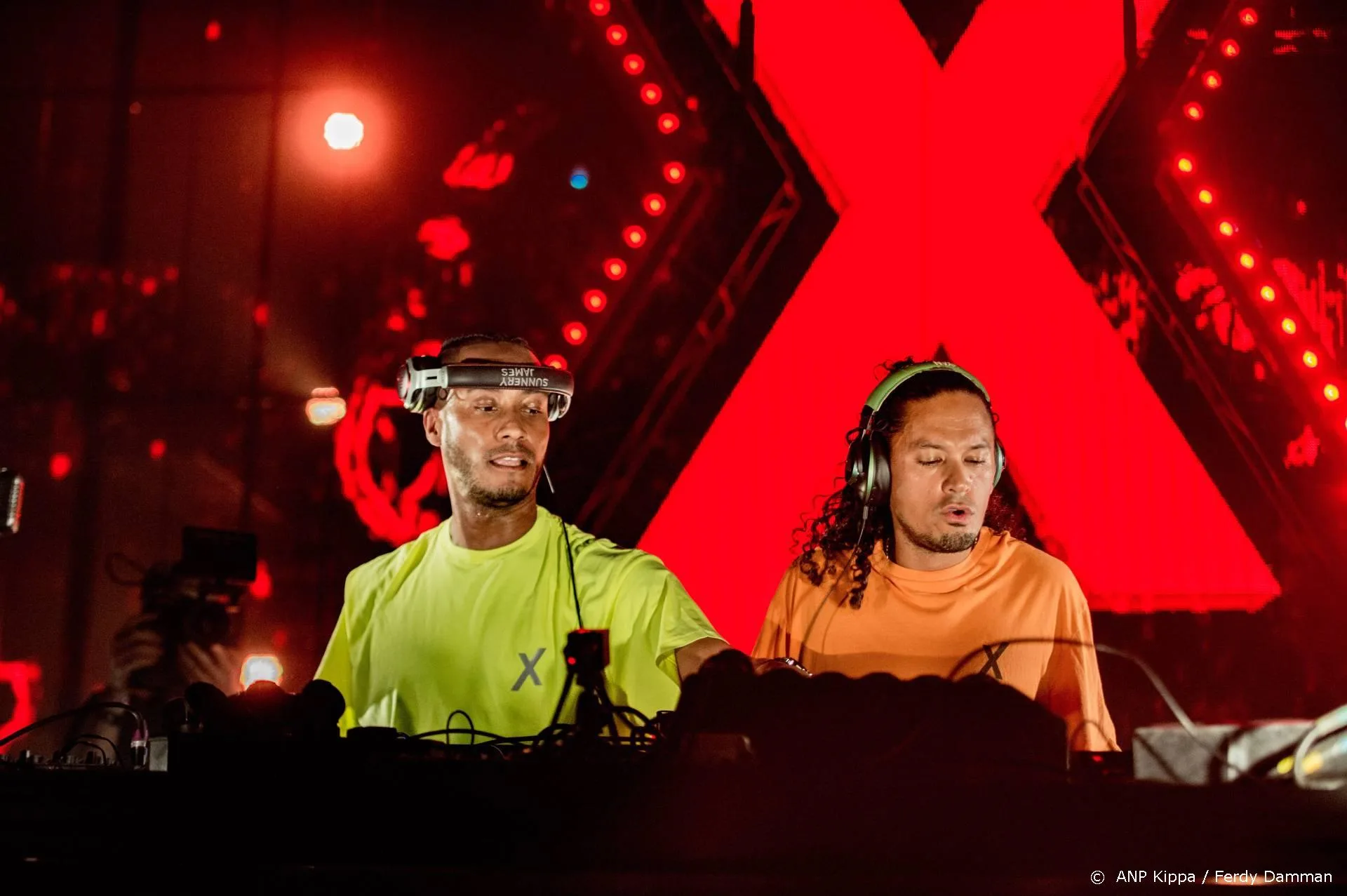 Ryan Marciano en Sunnery James naar Don't Let Daddy Know